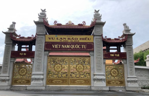 Cổng nhà chùa - CNC 009